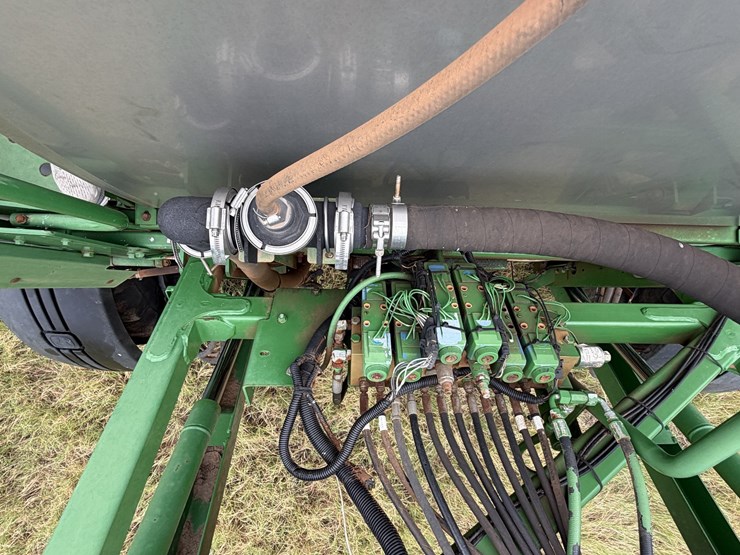 2010-john-deere-4830-image-52