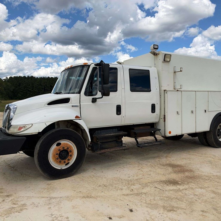2009 INTERNATIONAL DURASTAR 4300