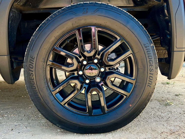 2024-gmc-sierra-1500-image-44