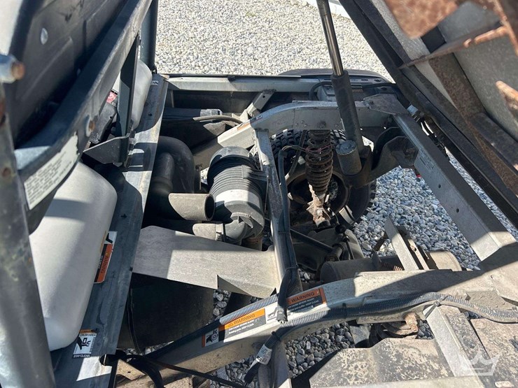 2018-club-car-carryall-1500-4x4-diesel-utility-cart-image-7