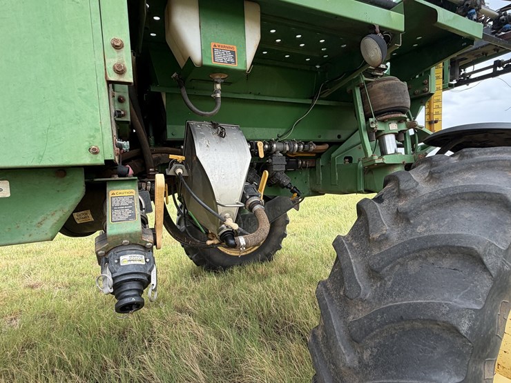 2010-john-deere-4830-image-31