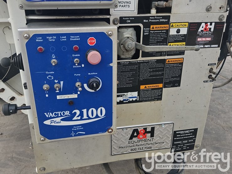 2012-vactor-2100-image-71