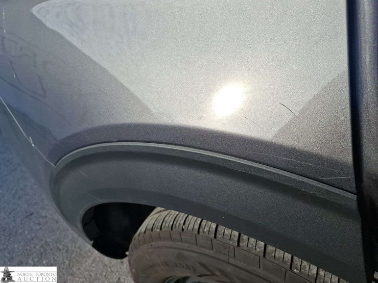 2020-ford-explorer-image-37