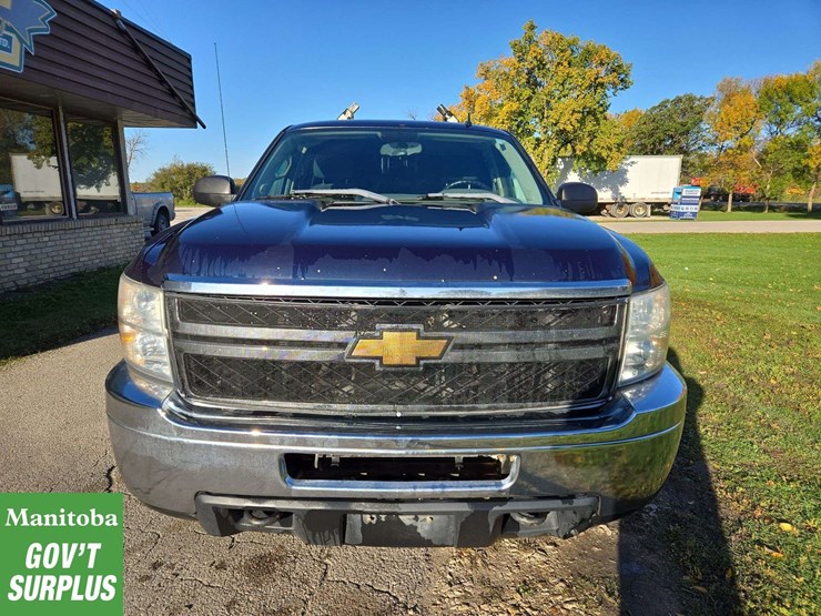 2012-chevrolet-silverado-2500hd-image-8