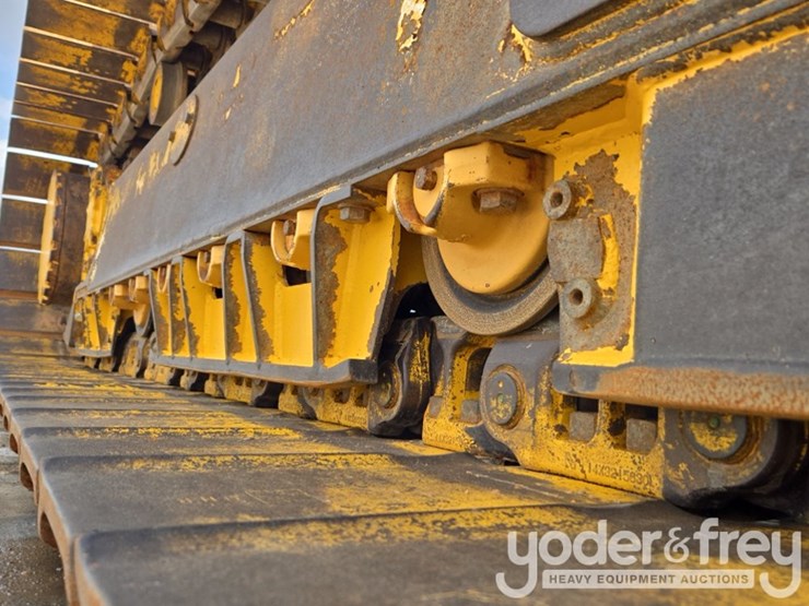 2024-komatsu-d71pxi-24-image-16