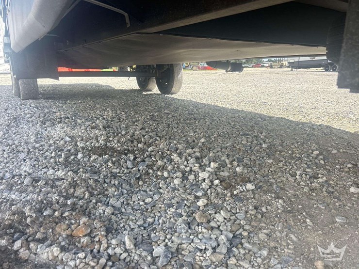 2019-28ft-keystone-coleman-toy-hauler-t/a-travel-trailer-image-18