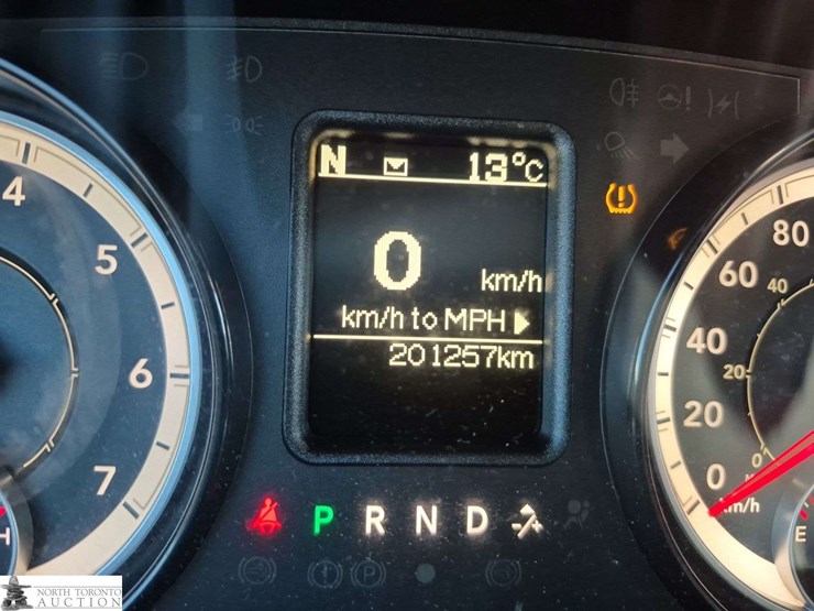 2017-dodge-1500-image-18