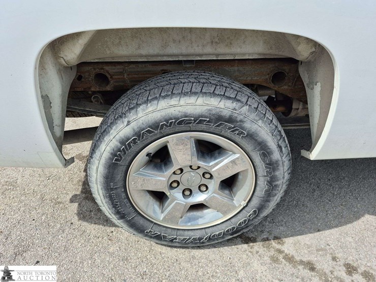 2012-chevrolet-silverado-1500-hybrid-image-22