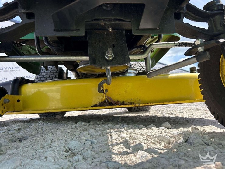 2019-john-deere-e100-42in-riding-mower-image-20
