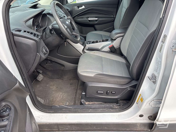2016-ford-escape-image-12