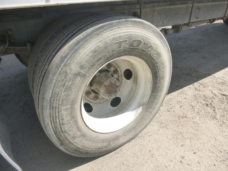 2005-international-durastar-4200-image-31