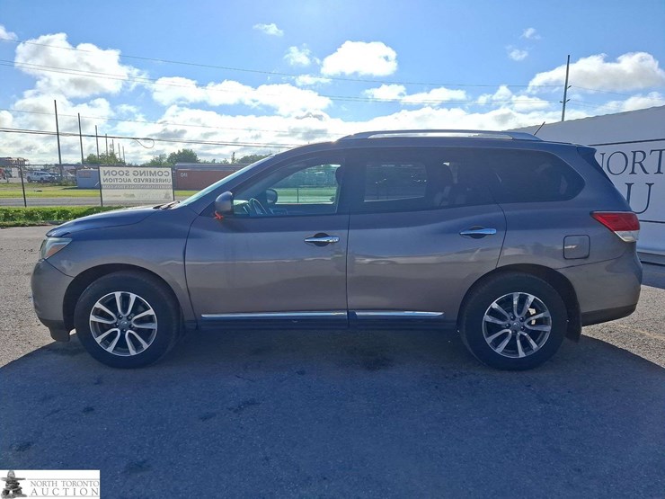 2014-nissan-pathfinder-image-8