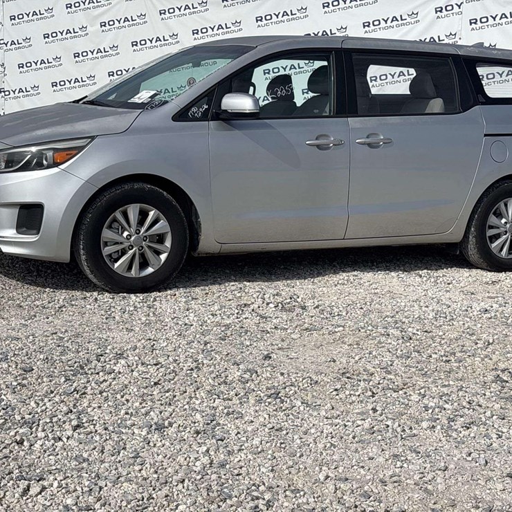 2016 KIA SEDONA