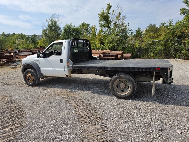 2005-ford-f550-image-8