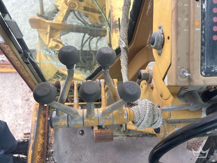 caterpillar-120g-image-15