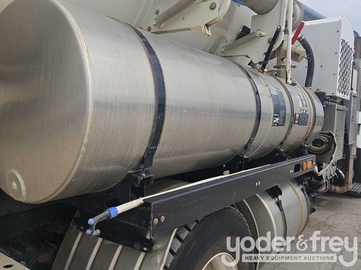 2012-vactor-2100-image-42