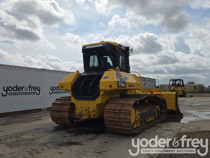 2024-komatsu-d71pxi-24-image-5