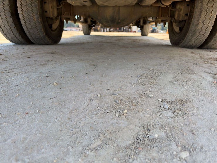 2014-ford-f550-image-25