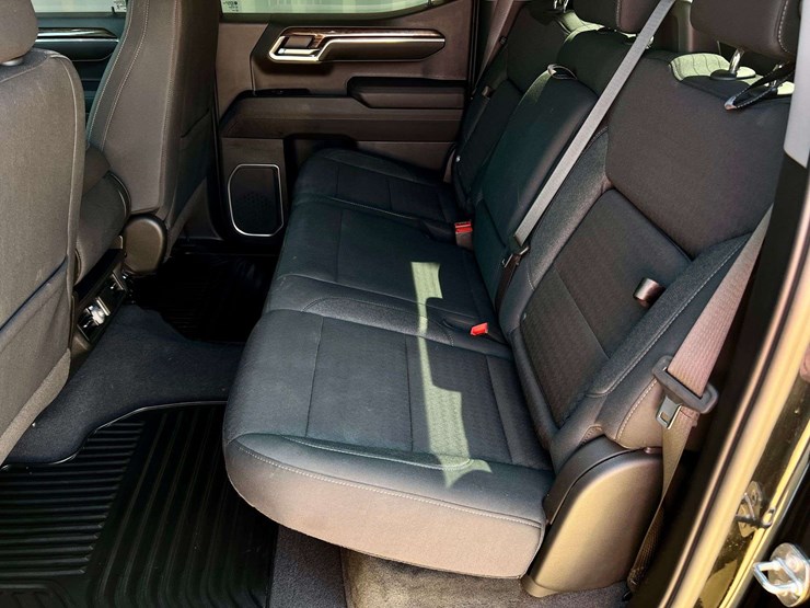 2024-gmc-sierra-1500-image-31