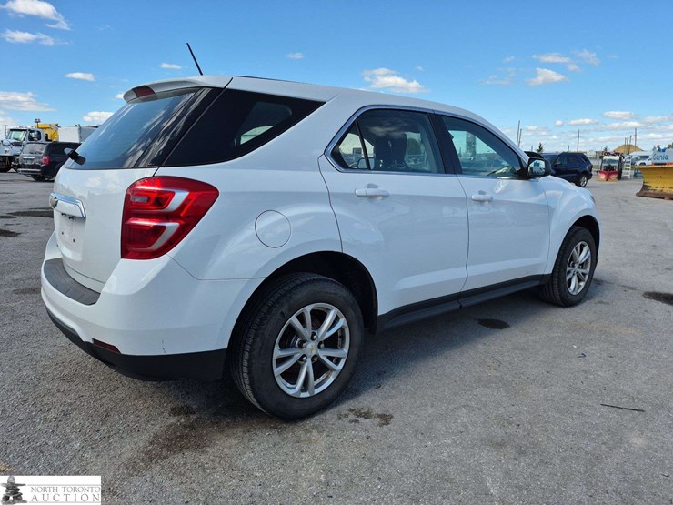2017-chevrolet-equinox-image-5