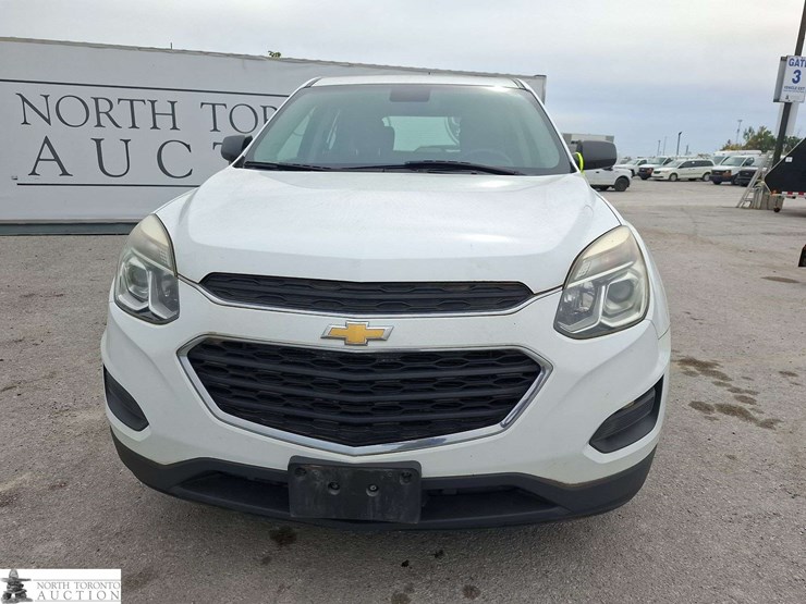 2017-chevrolet-equinox-image-2