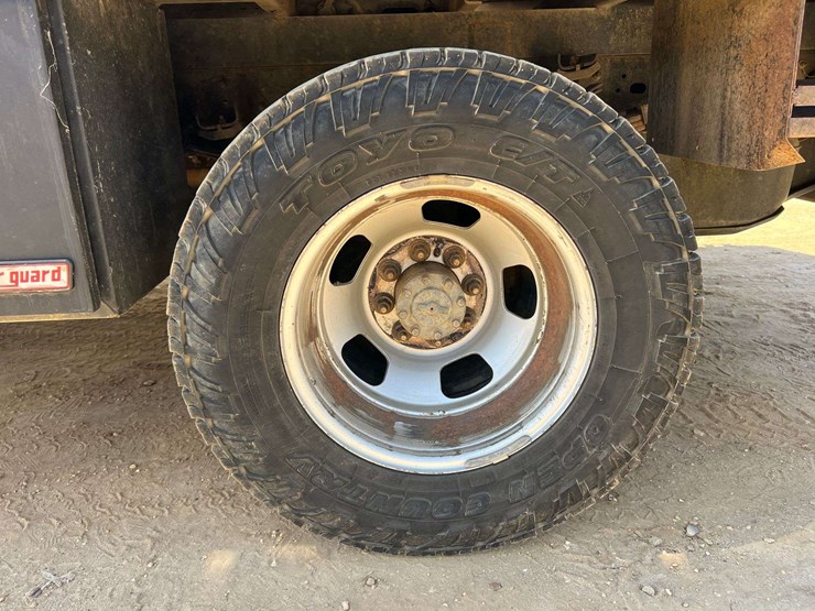2015-dodge-3500-image-41