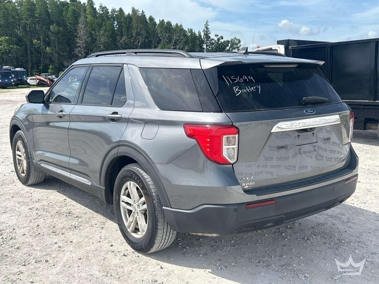 2022-ford-explorer-image-4