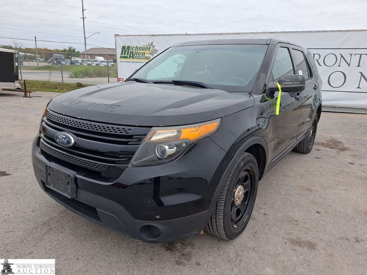 2015-ford-explorer-image-1