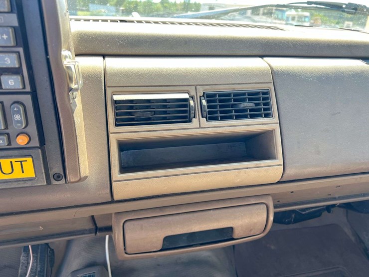 1994-gmc-sierra-2500-image-18