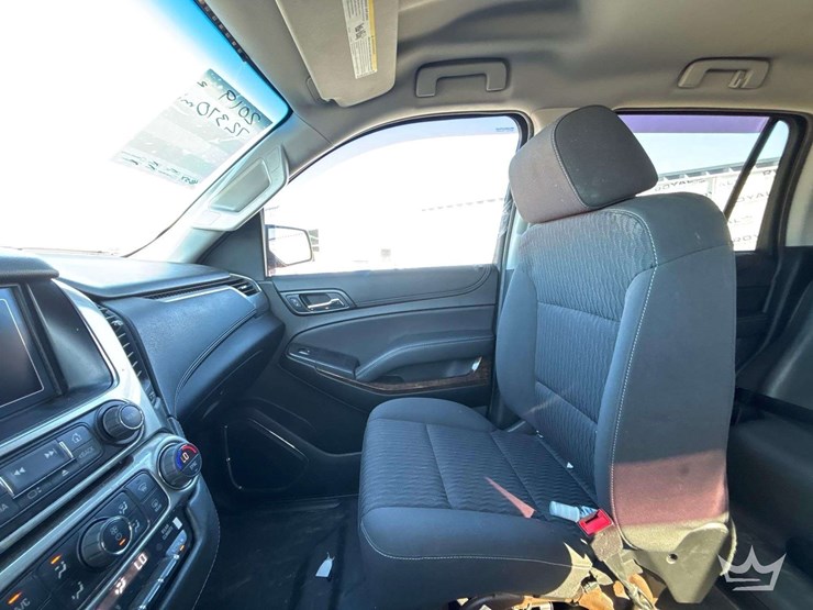 2019-chevrolet-tahoe-image-17