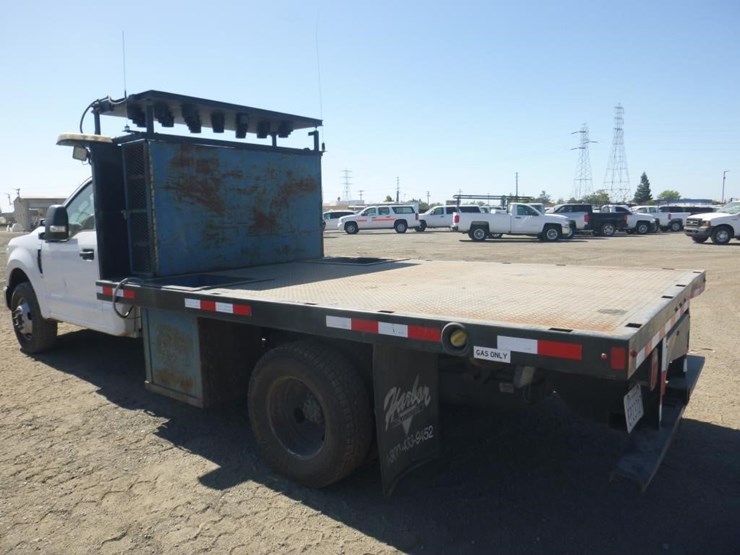 2020-ford-f350-image-4