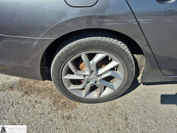 2018-nissan-sentra-sv-4dr-sedan-image-29