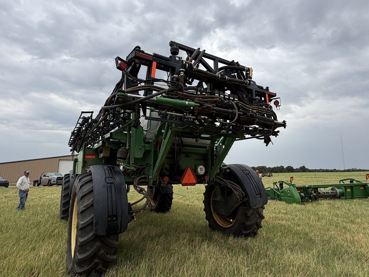 2010-john-deere-4830-image-5