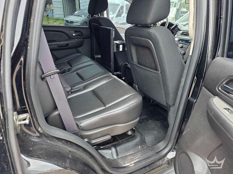 2013-chevrolet-tahoe-image-22