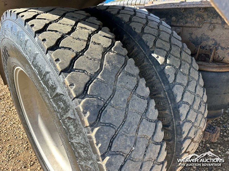 2006-kenworth-w900-image-53