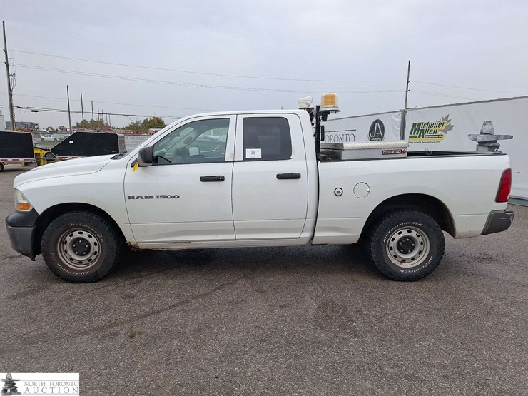 2011-dodge-1500-image-8