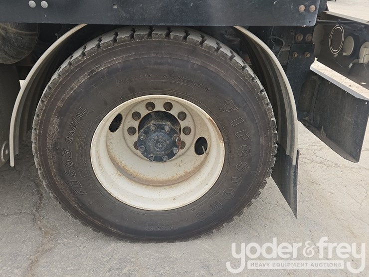 2012-vactor-2100-image-12