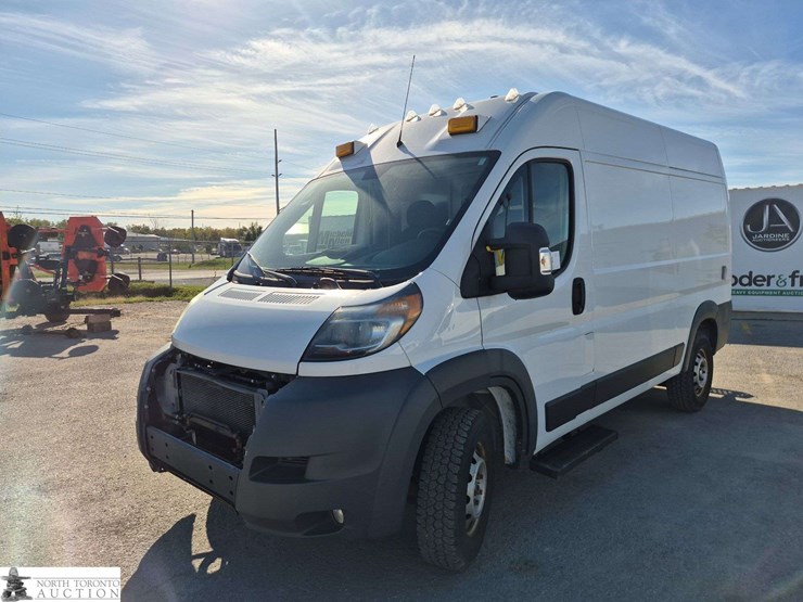 non-operable-2014-ram-promaster-cargo-van-image-1