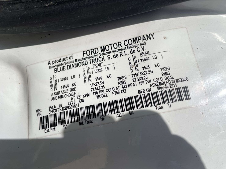 2011-ford-f750-image-28