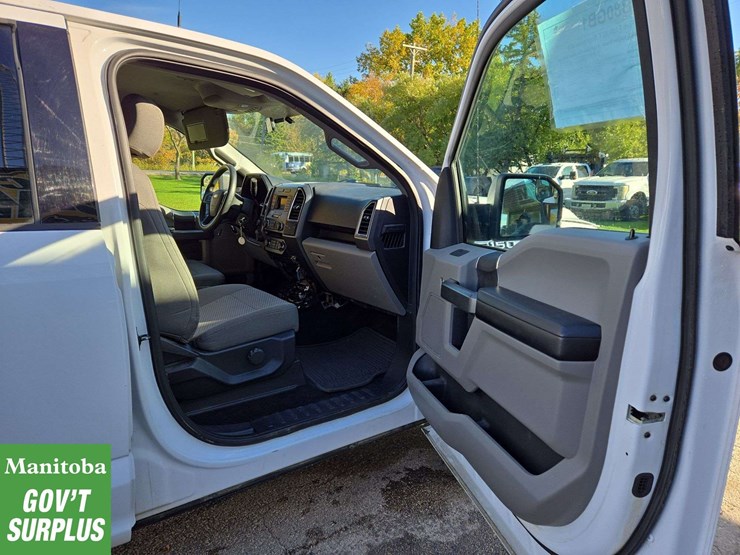 2016-ford-f150-image-26