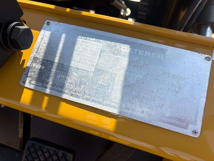 caterpillar-v40d-image-13
