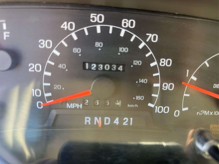 2005-ford-f750-xl-image-26