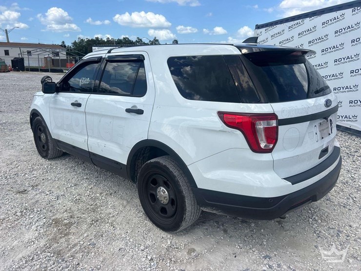 2018-ford-explorer-image-4
