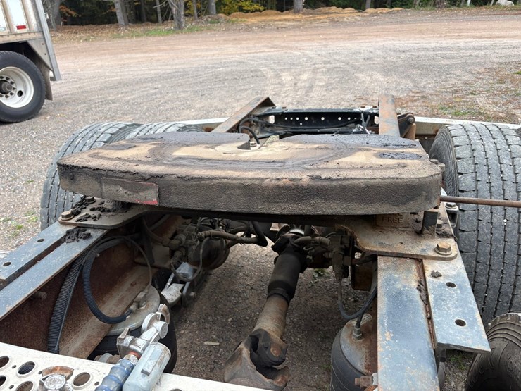 2009-caterpillar-c13-image-35