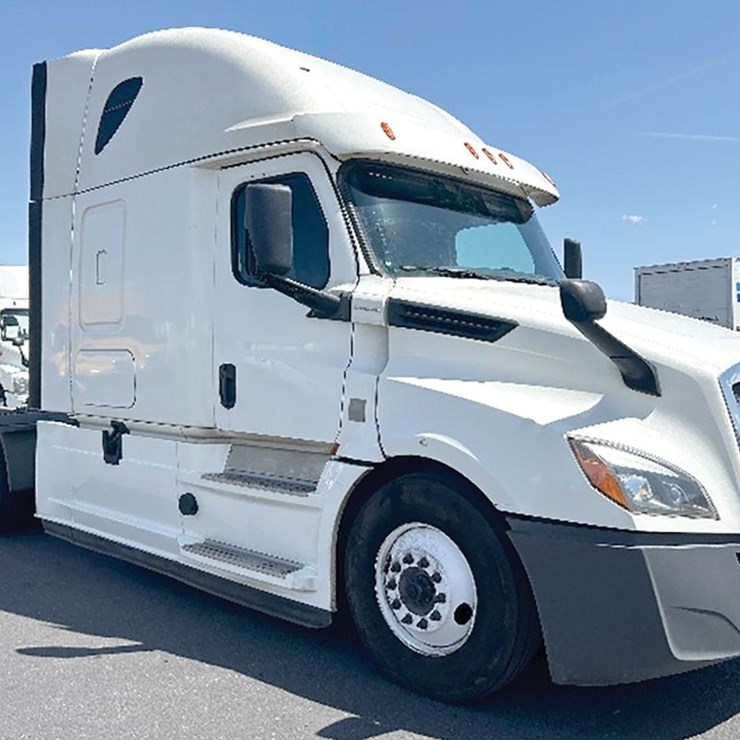 2020 FREIGHTLINER CASCADIA 126