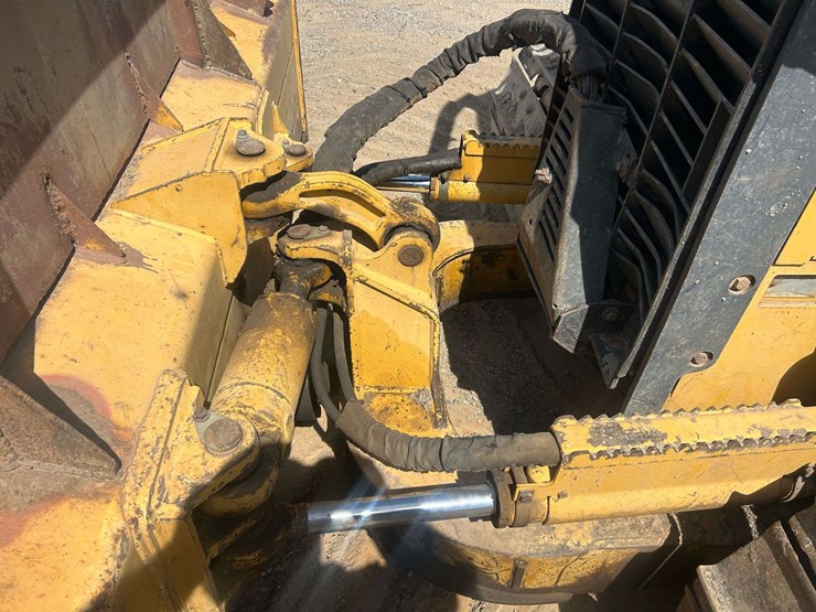 2003-deere-650h-lgp-image-36