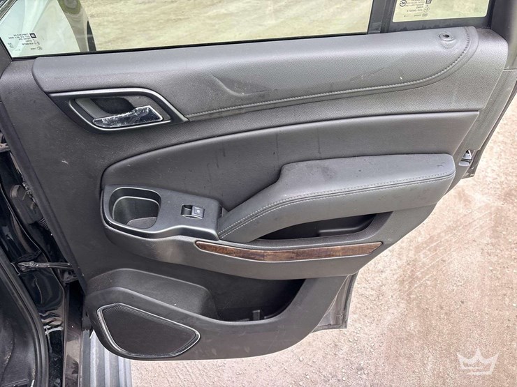 2020-chevrolet-tahoe-image-22