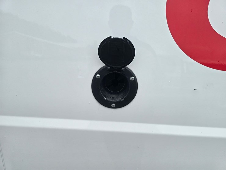 2015-dodge-ram-van-image-8