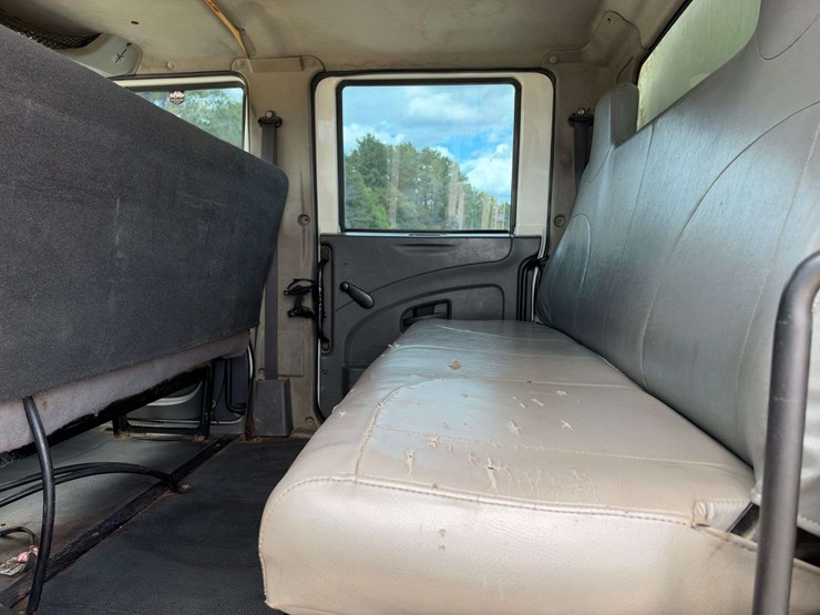 2009-international-durastar-4300-image-14