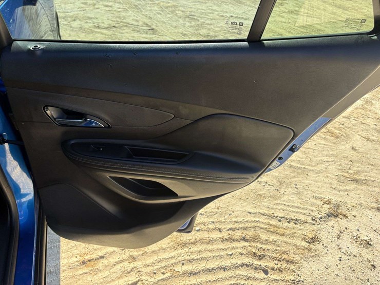 2018-buick-encore-image-19